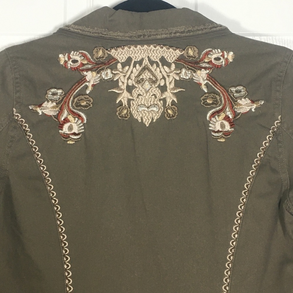 NWT Love Stitch Brown Embroidered Fitted Blazer